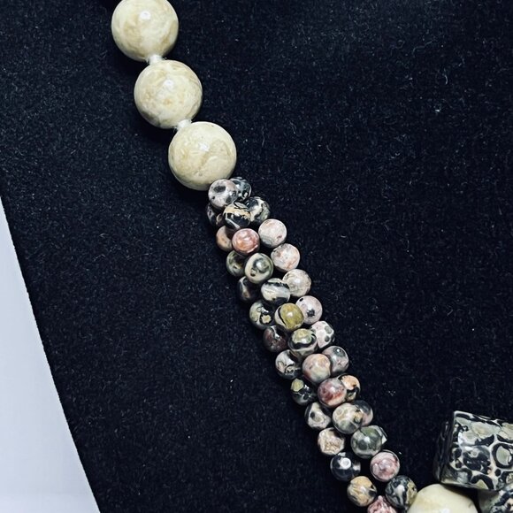 Natural Jasper Stone Carved Elephant Necklace 30” (5572) - Picture 3 of 7